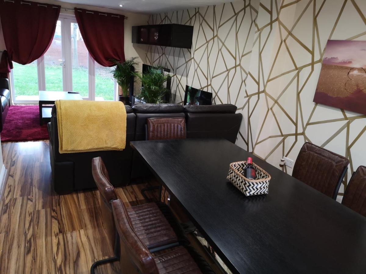 Nightingale Gardens - 4 Bed Detached House - Manchester Apartment ภายนอก รูปภาพ
