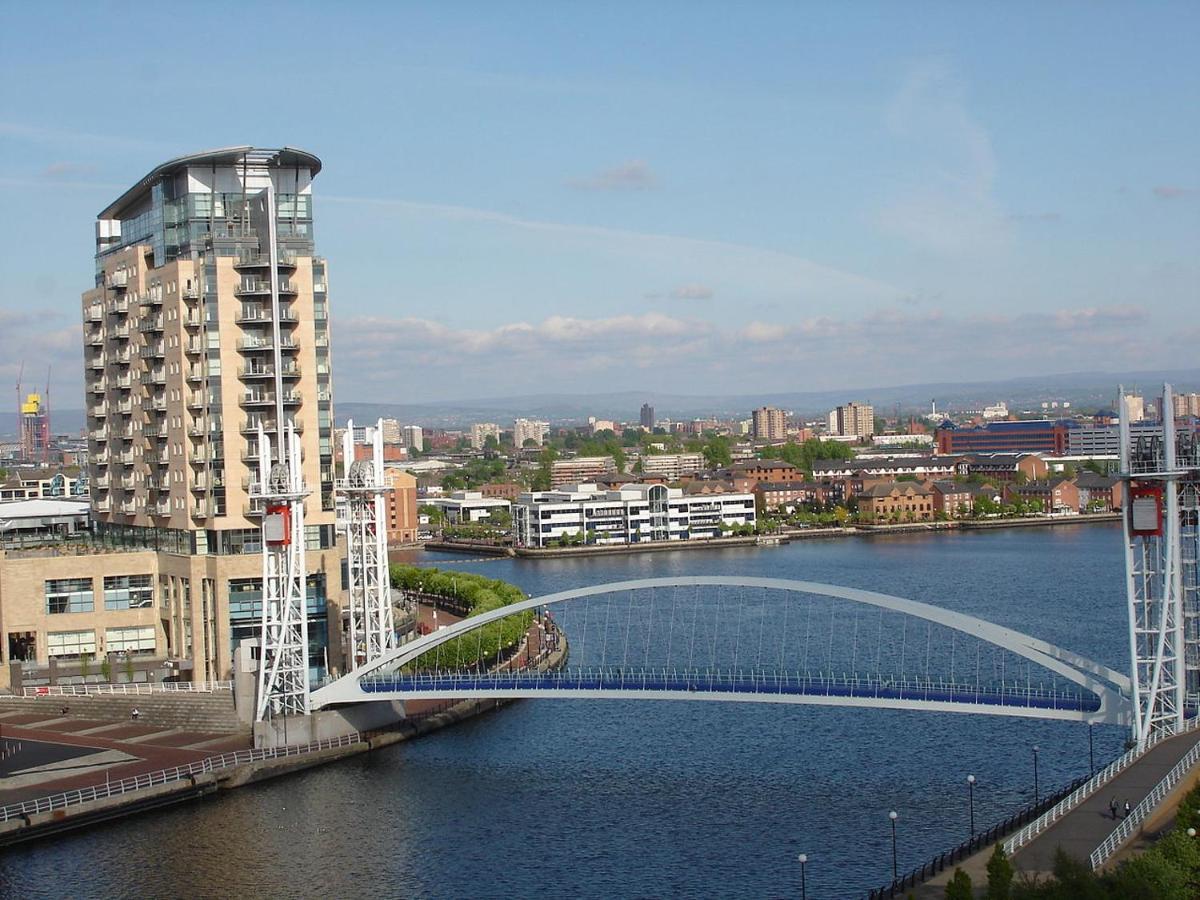 Nightingale Gardens - 4 Bed Detached House - Manchester Apartment ภายนอก รูปภาพ
