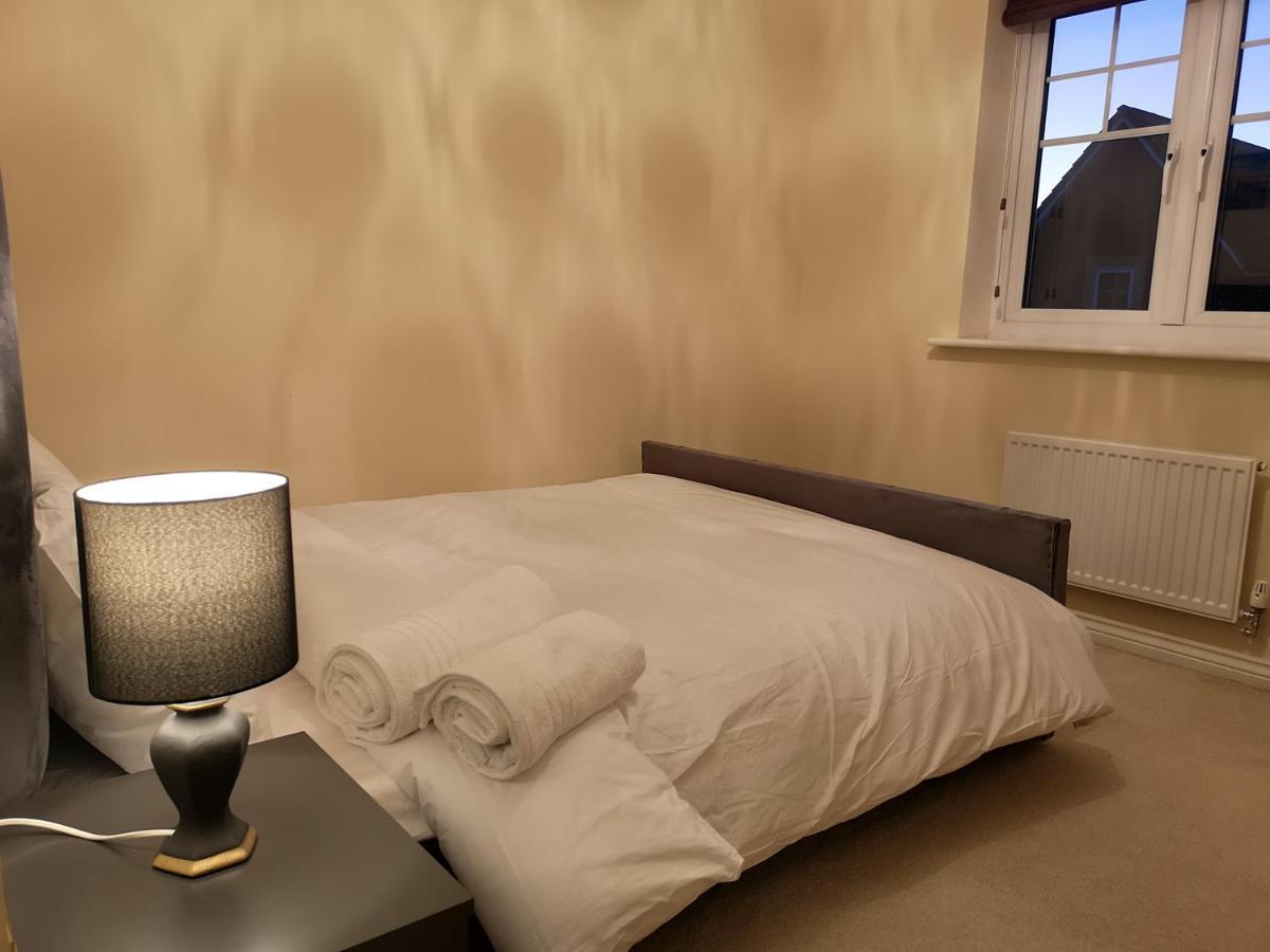 Nightingale Gardens - 4 Bed Detached House - Manchester Apartment ภายนอก รูปภาพ