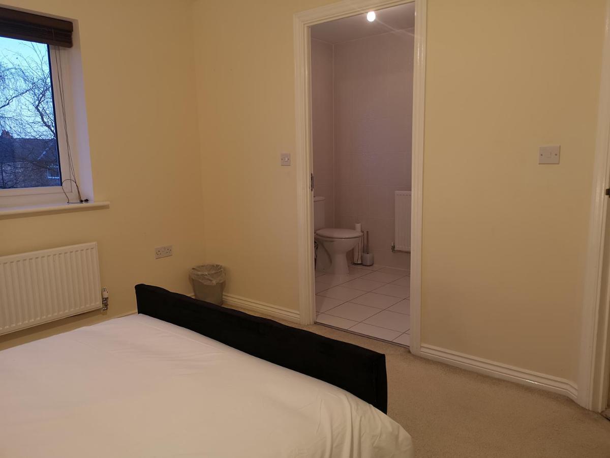 Nightingale Gardens - 4 Bed Detached House - Manchester Apartment ภายนอก รูปภาพ