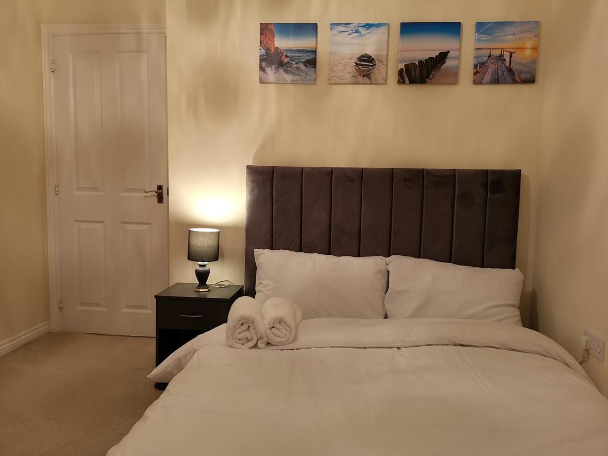 Nightingale Gardens - 4 Bed Detached House - Manchester Apartment ภายนอก รูปภาพ