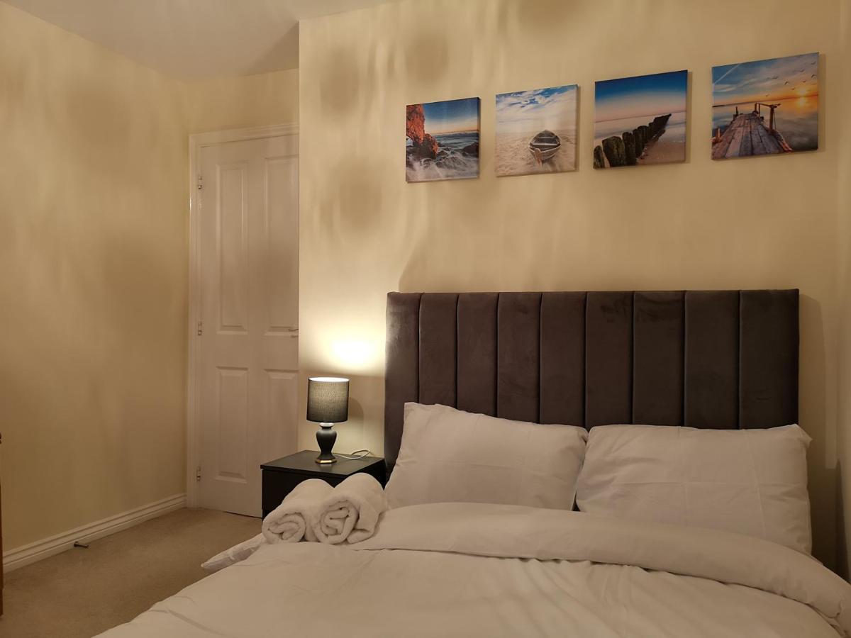 Nightingale Gardens - 4 Bed Detached House - Manchester Apartment ภายนอก รูปภาพ