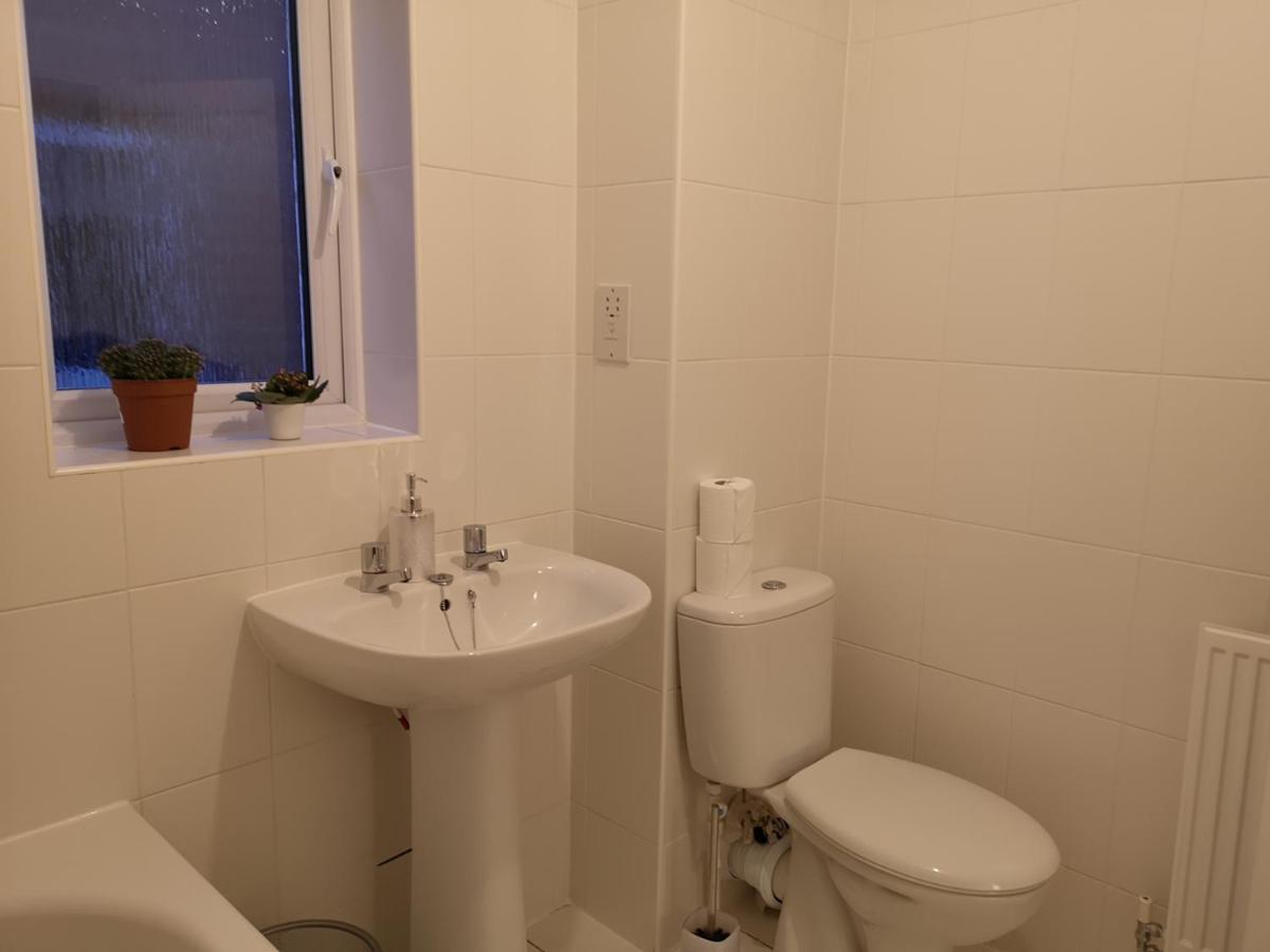 Nightingale Gardens - 4 Bed Detached House - Manchester Apartment ภายนอก รูปภาพ